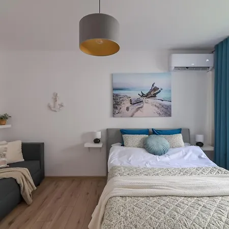 Modrzew Nad Morzem *