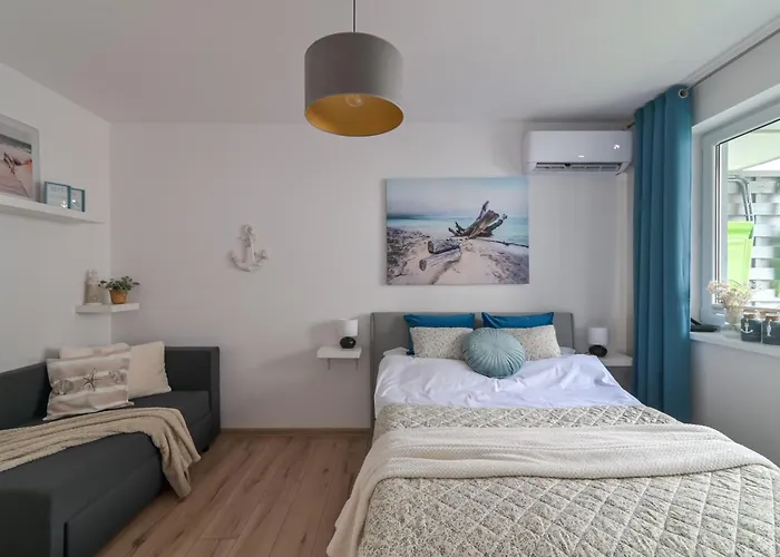 Modrzew Nad Morzem *